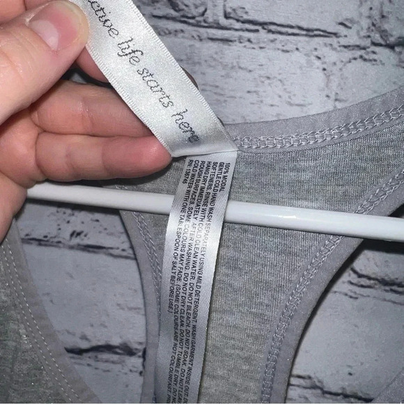 Lorna Jane Activewear Gray Glitter Ruffled Racerback Tank Size XS - Picture 7 of 7